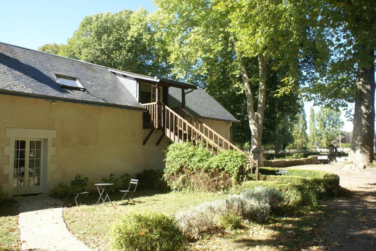 Hostellerie Du Chateau De L'Isle La Croix-en-Touraine Exterior photo
